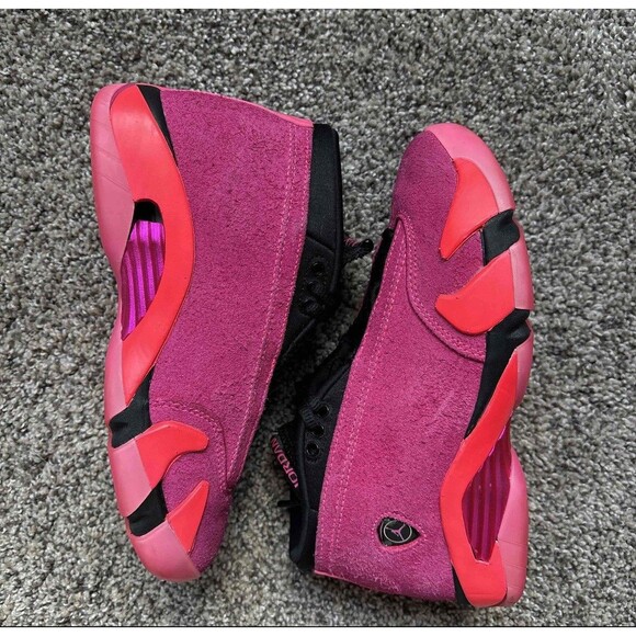 Nike Air Jordan 14 Retro Low Shocking Pink Size 5.5 Women's - Picture 7 of 7